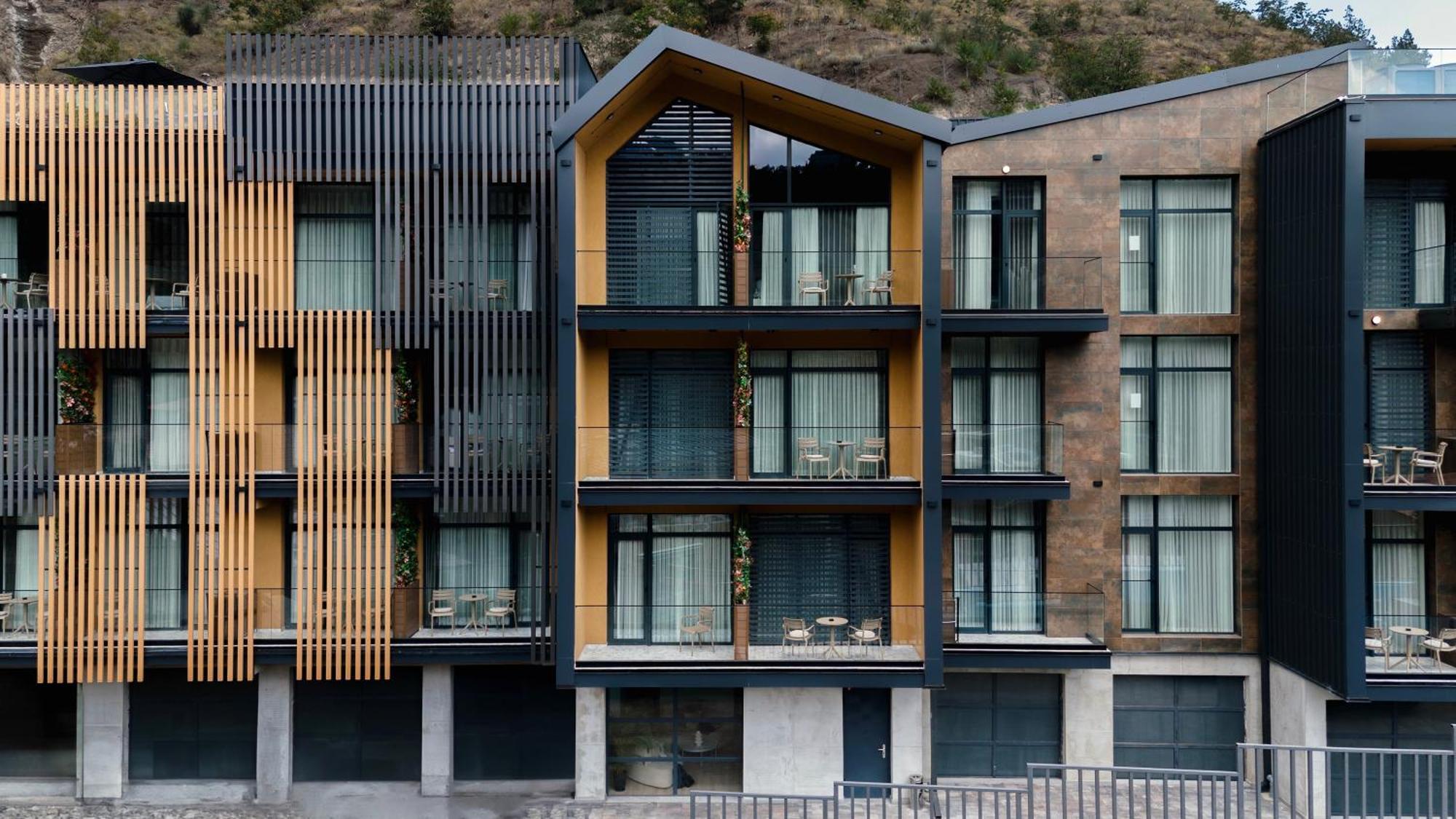 Solridge Aparthotel Tbilisi Esterno foto